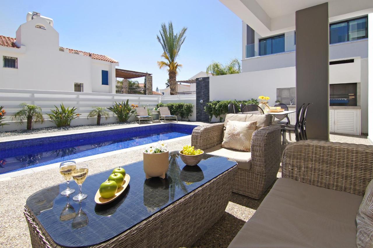 Villa Megan Protaras Luaran gambar